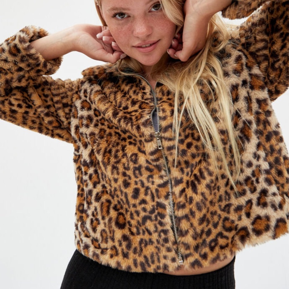 kendall & kylie cheetah/leopard print jacket